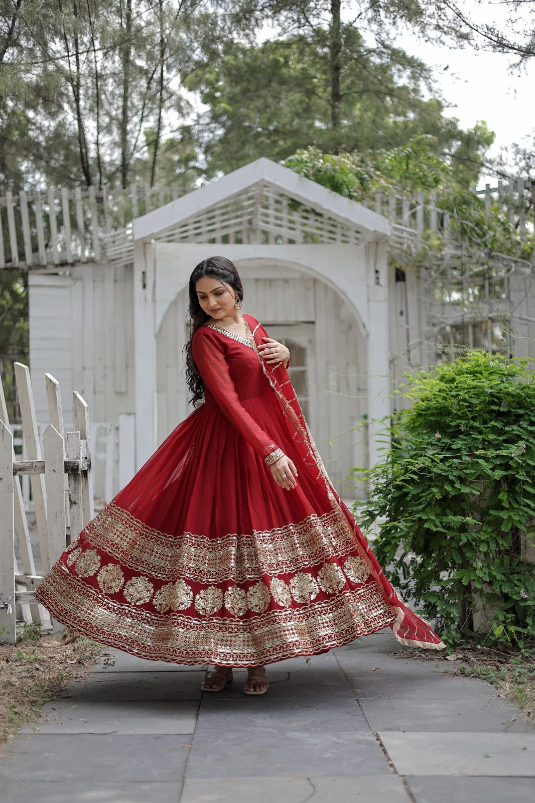 Captivating Maroon Color Gown With Ravishing Dupatta - Image 3
