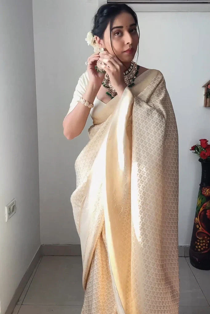 Demesne 1-Minute Ready To Wear Beige Kanjivaram Silk Saree - Image 3