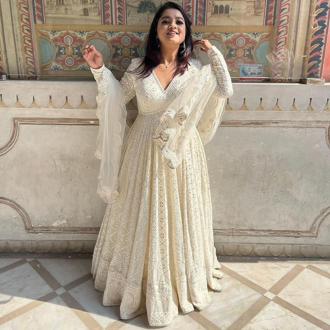White Lakhnawi Embroidered Georgette Fully Stitched Long Anarkali Suit Set - Image 4