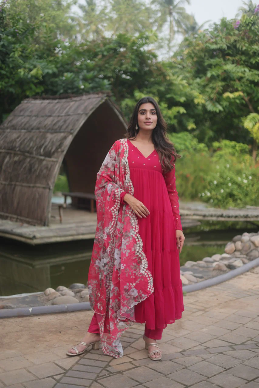 Pink Color Alia Cut Kurti Set With Rich Print Dupatta - Image 2
