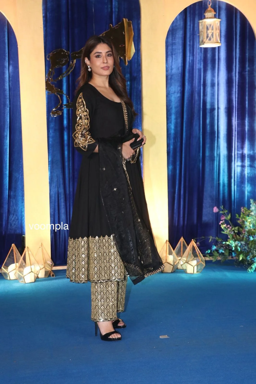 Prakriti Black Premium Festive Suit with Rich Golden Motifs and Organza Dupatta - Image 4