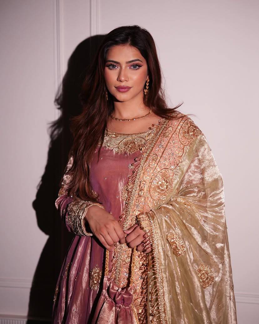 Shavi's' Peach Havy Royal Elegant Suit Set - Image 4