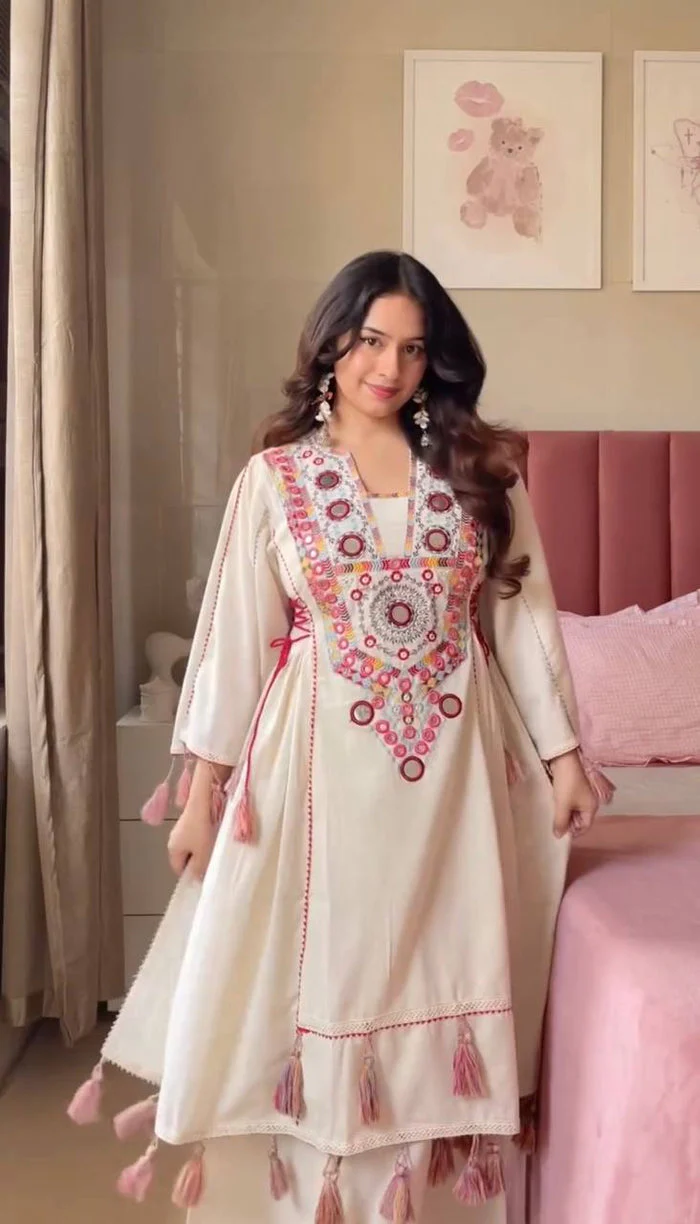 Vritika Pure Khadi Cottan Mirror Tassel Co-ord Set - Image 2